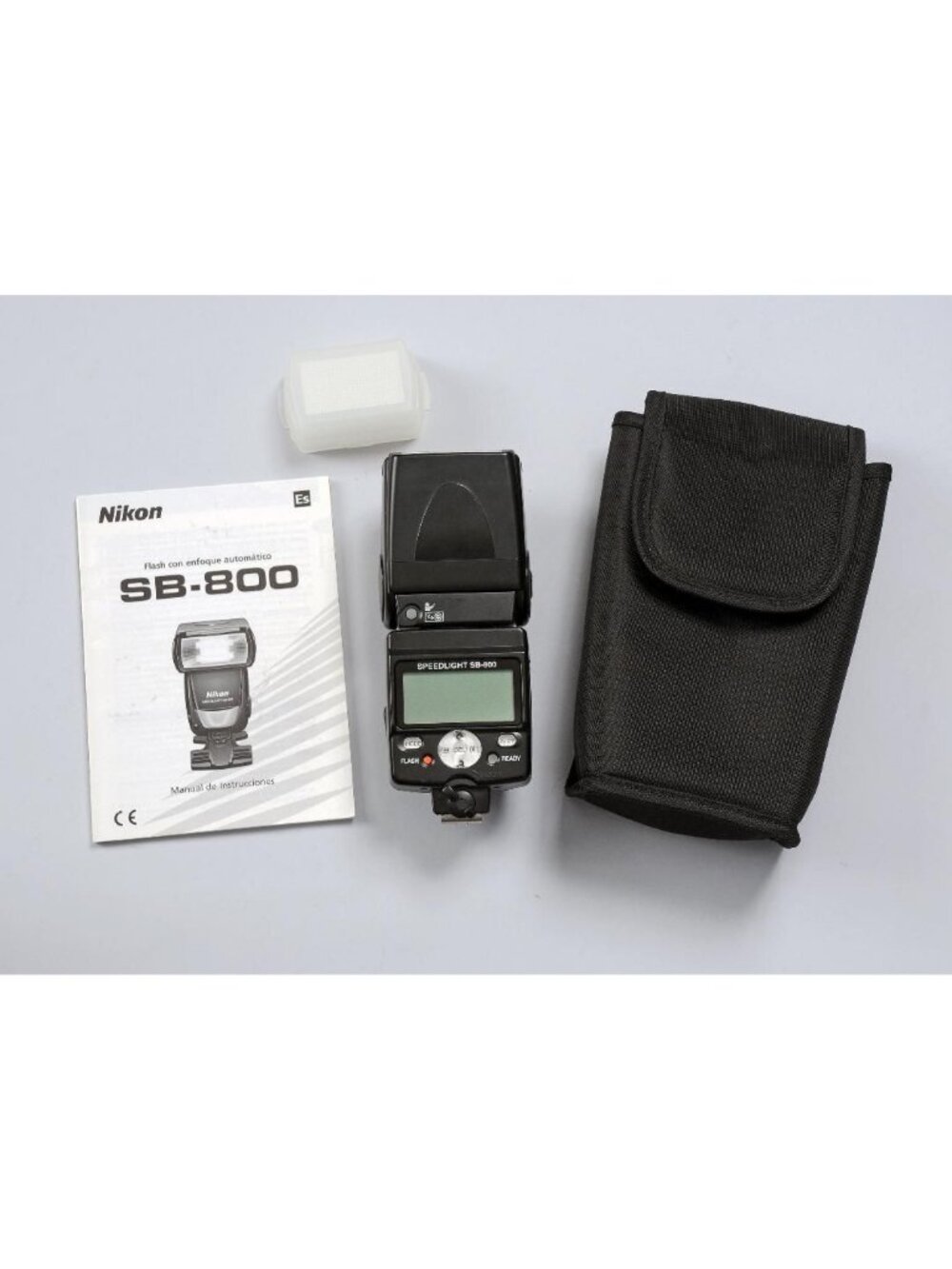 Nikon Speedlight SB-800 Shoe Mount Flash with light diffuser, Case and Manual